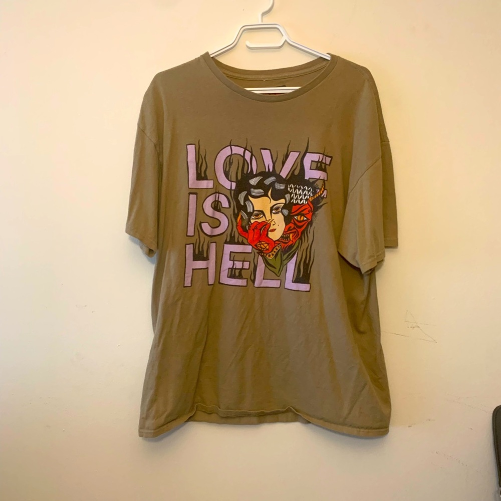 Teen Hearts Love Is Hell T Shirt XL